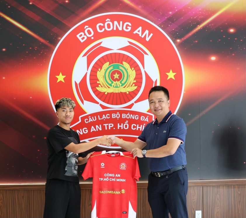 Thần đồng Việt kiều Úc chính thức gia nhập V. League 4 Khoa Ngo chính thức gia nhập CLB Công an TP. Hồ Chí Minh