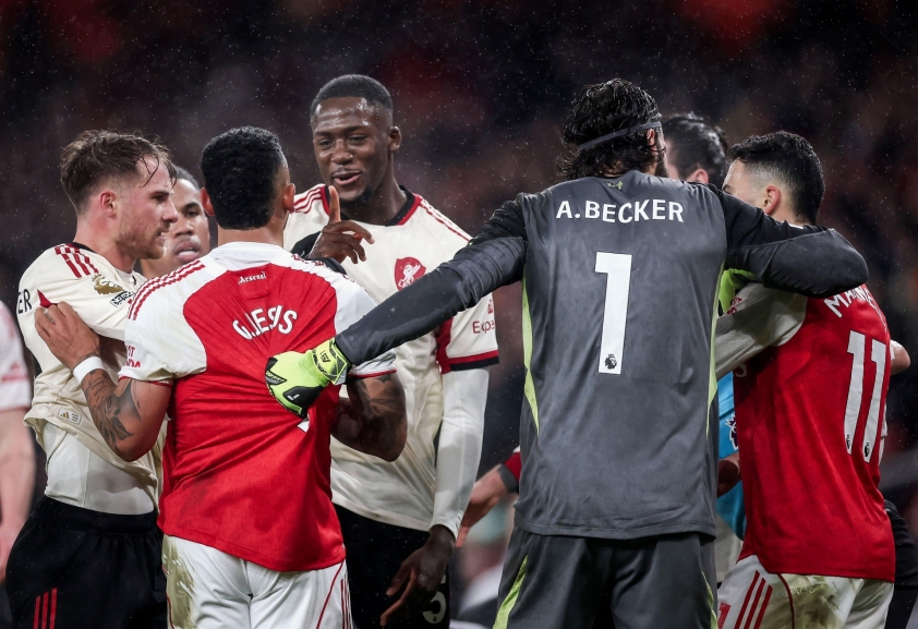 Vòng 21 Ngoại hạng Anh: Manchester hụt hơi, Liverpool thăng hoa tiếp tục 9 Vòng 21 Ngoại hạng Anh: thành Manchester hụt hơi, Liverpool tiếp đà thăng hoa 775676