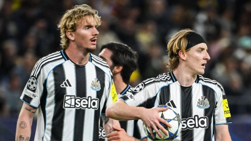 Không phải Rashford, Barca chọn 'sát thủ' gần 2 m thay Lewandowski 801541