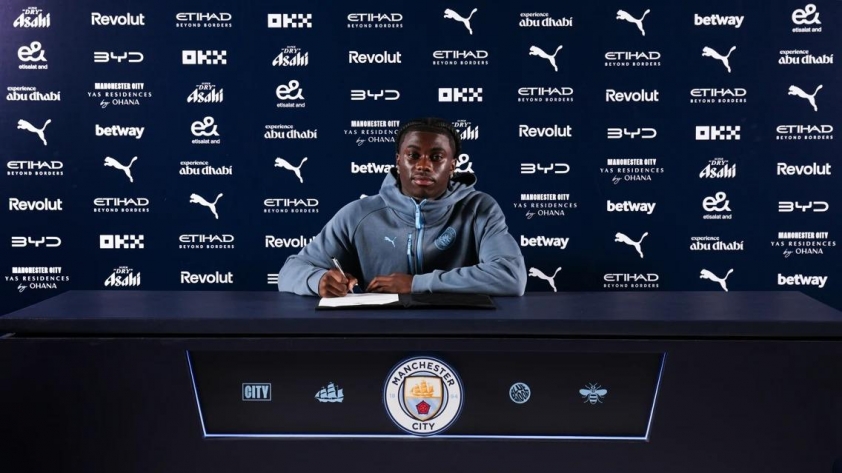CHÍNH THỨC: Man City hoàn tất chữ ký thần đồng phá kỷ lục của Bellingham 865895