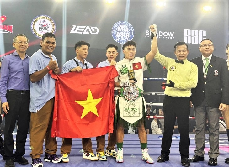 Knock-out võ sĩ Thái Lan, 'độc cô cầu bại' Việt Nam vô địch WBC châu Á 316109
