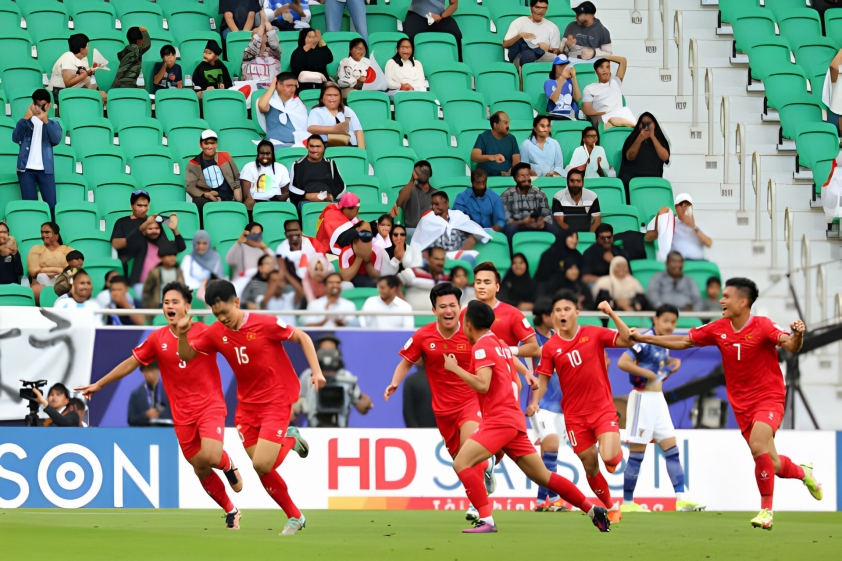 Trực tiếp Việt Nam 1-1 Nhật Bản: Đình Bắc ghi siêu phẩm! 390206