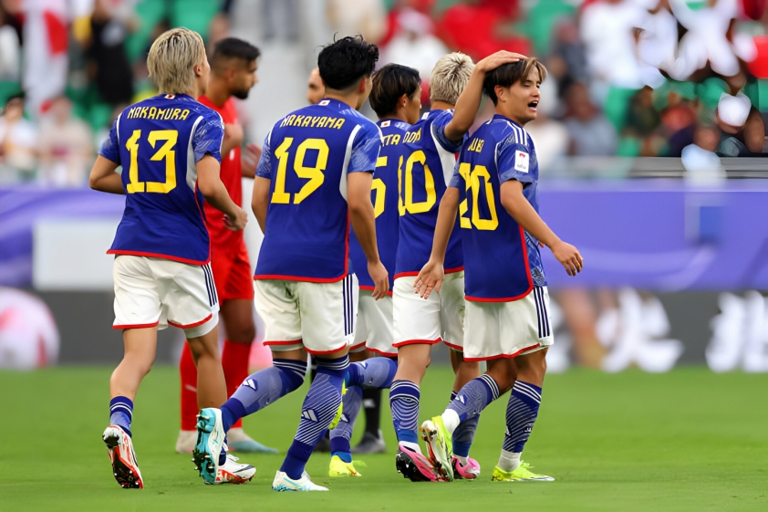 Trực tiếp Nhật Bản 2-0 Bahrain: VAR mang tới bàn thắng! 400836