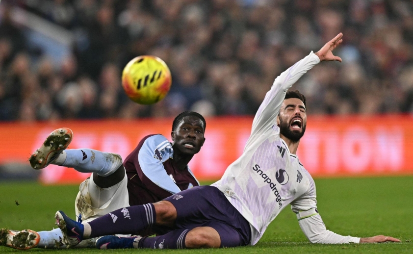 Đồng đội bất ngờ tiết lộ về chấn thương của Bruno Fernandes 5 Đồng đội nói điều bất ngờ về chấn thương của Bruno Fernandes 765271