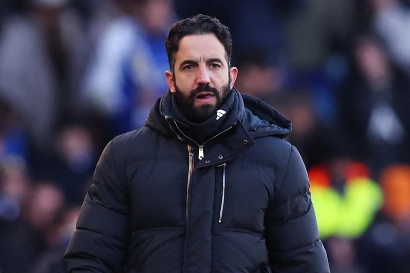 MU có người thay thế Ruben Amorim ngay lập tức 5 dk-off-plat-amorim-1767576535716