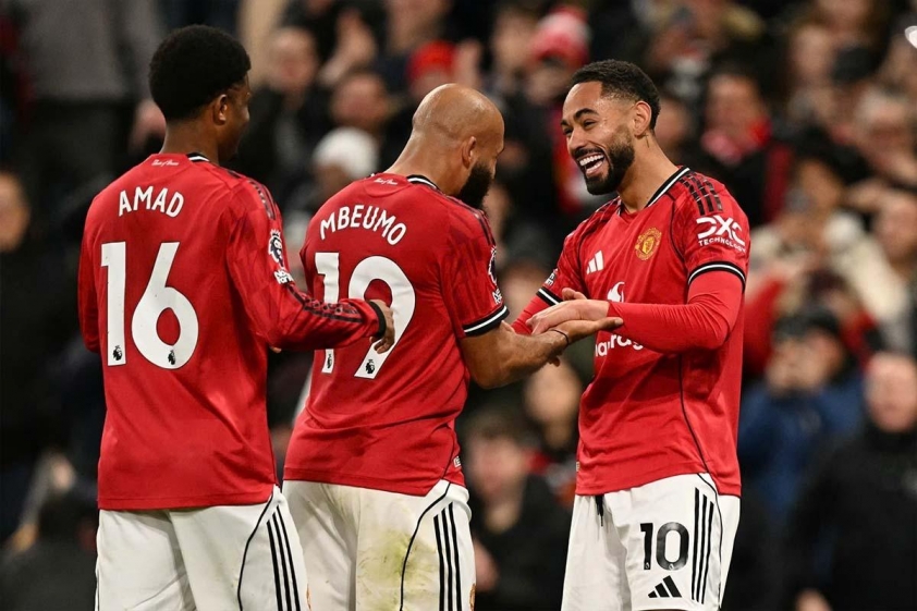 Manchester United trước cuộc thanh lọc lớn: Chỉ 13 cái tên có thể yên tâm về tương lai 777910