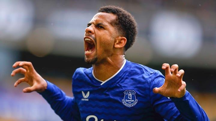 Manchester United rục rịch chuyển nhượng: Collyer sắp ra đi, Maguire quyết bám trụ Old Trafford 787130