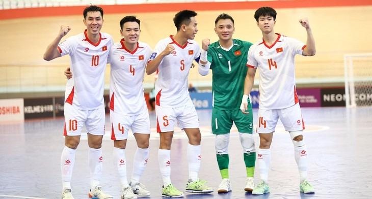 HLV futsal Việt Nam đặt mục tiêu gì tại tứ kết Giải châu Á? 6 HLV Diego Giustozzi tính toán đường đi cho futsal Việt Nam tại tứ kết châu Á 787531