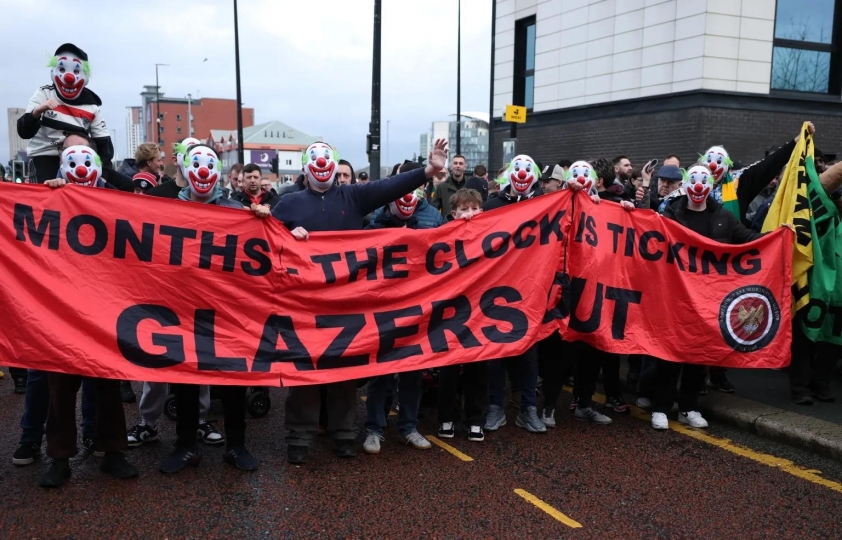 Old Trafford chấn động, Man United đối mặt sóng dữ 788562