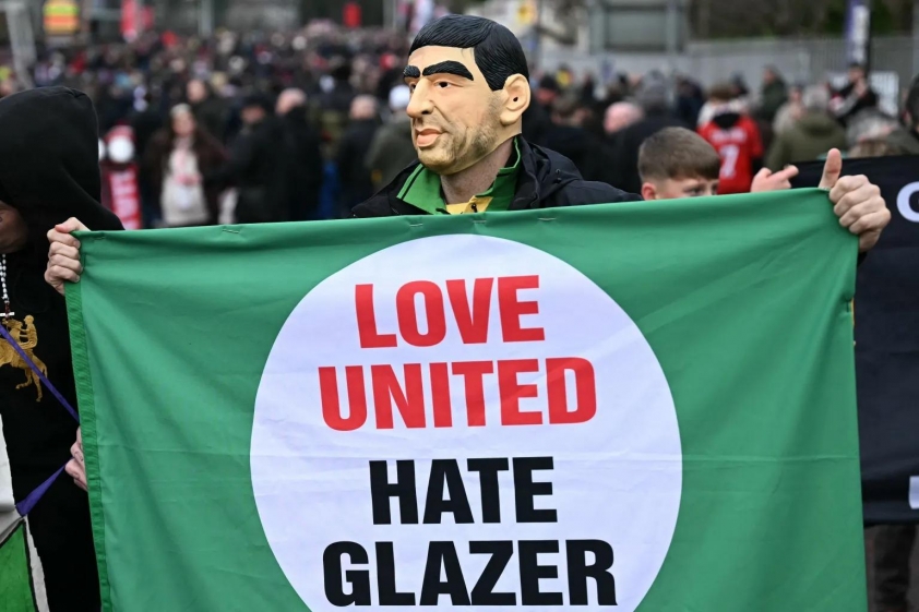 Old Trafford chấn động, Man United đối mặt sóng dữ 788564