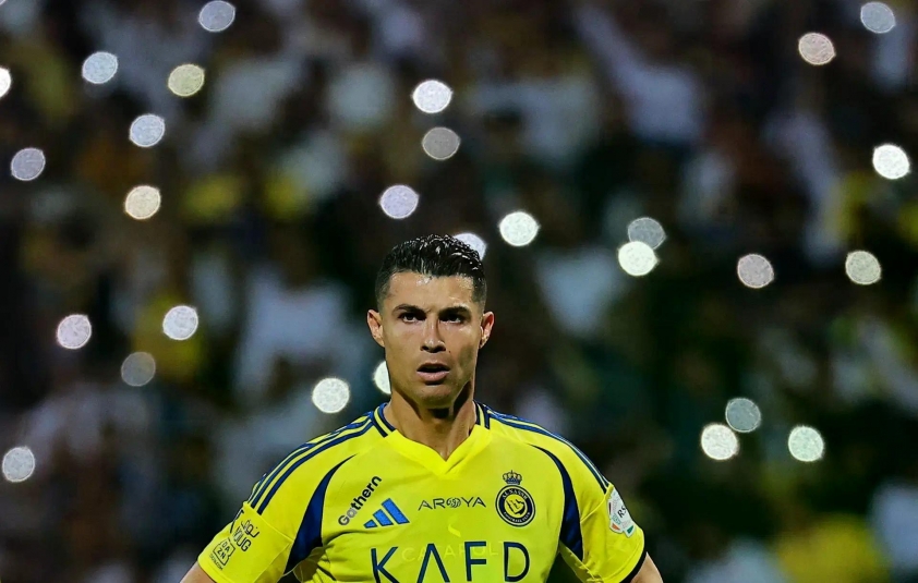 CĐV toàn cầu phản ứng mạnh khi Ronaldo 'nổi loạn' ở Al Nassr 7 Phản ứng trái chiều của CĐV khi Ronaldo từ chối thi đấu 789092