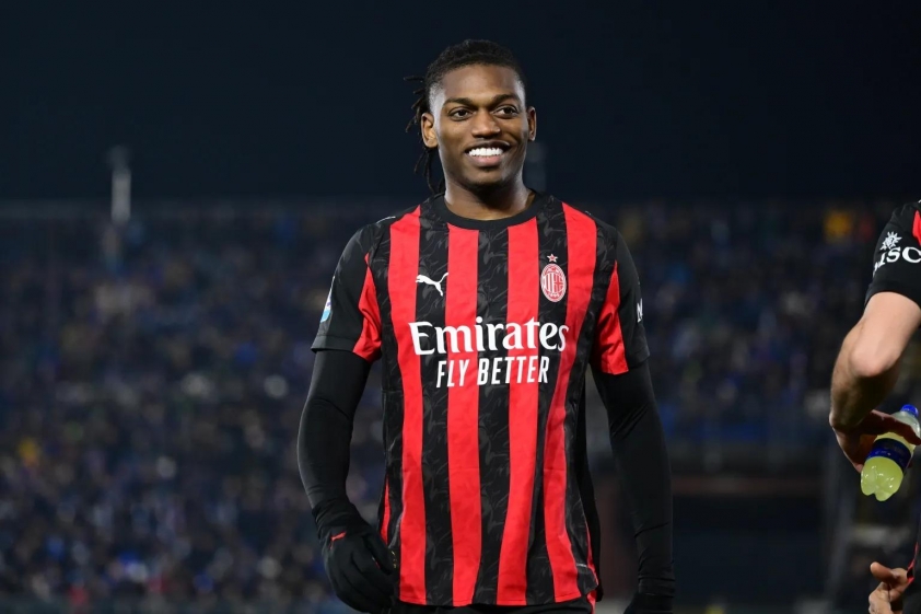 CĐV MU 'dậy sóng' vì hành động của đồng đội Ronaldo 789717