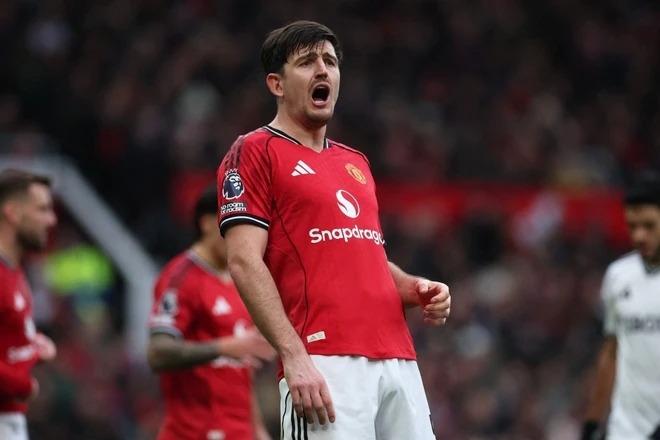 Manchester United đại cải tổ thượng tầng: Carrick vào tầm ngắm, Maguire sắp gia hạn, Mainoo khiến châu Âu ngỡ ngàng 793295