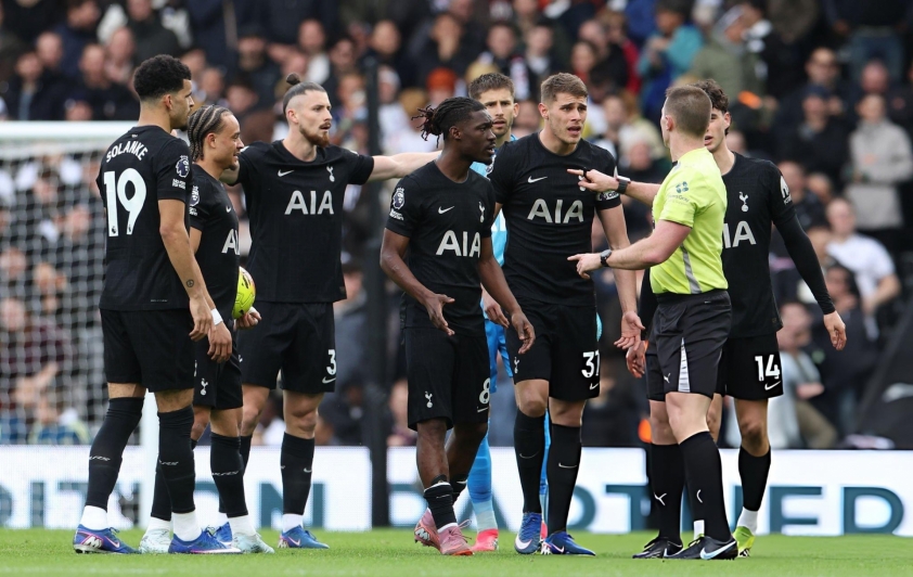 Nhà vô địch châu Âu chuẩn bị sa thải HLV lần thứ 2 801487