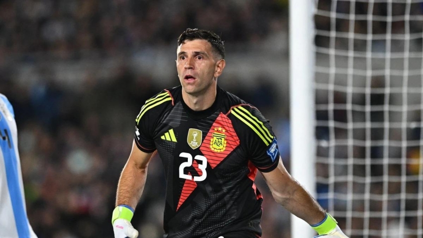 2025_06_11T012526Z_870885797_UP1EL6B03YC6N_RTRMADP_3_SOCCER_WORLDCUP_ARG_COL_REPORT