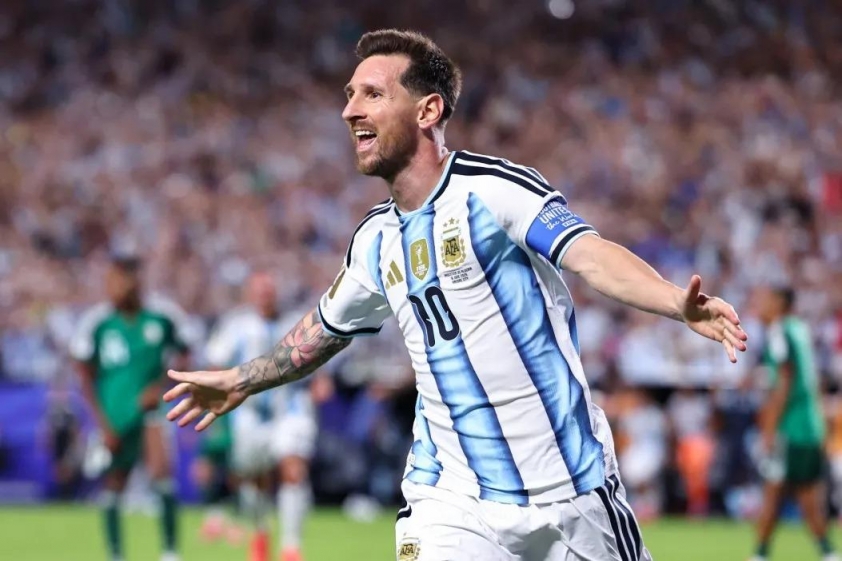 Messi bất ngờ nhắc đến Ronaldo sau khi cân bằng kỷ lục ghi bàn tại World Cup 852028