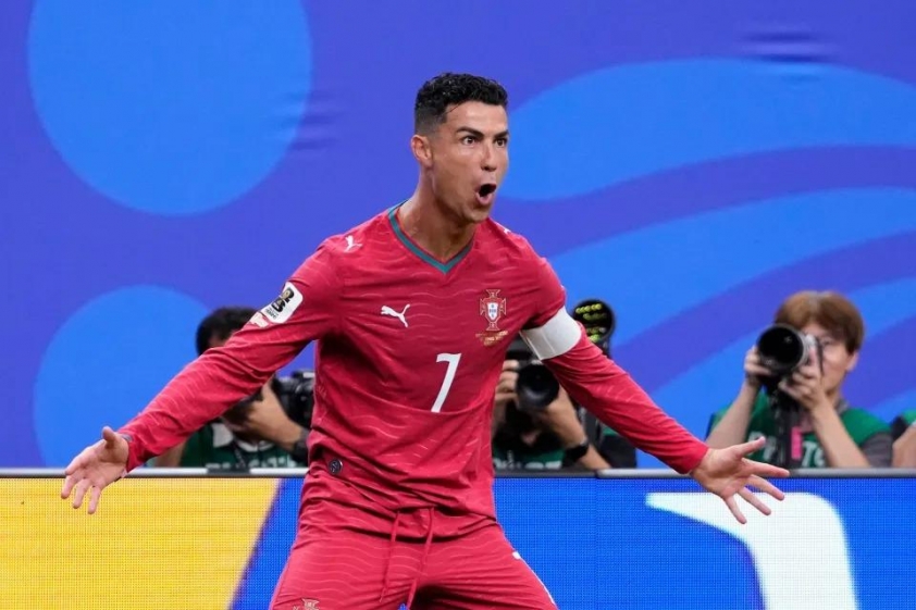 cristiano-ronaldo-portugal-celebrates-scoring-1090485314_32f228