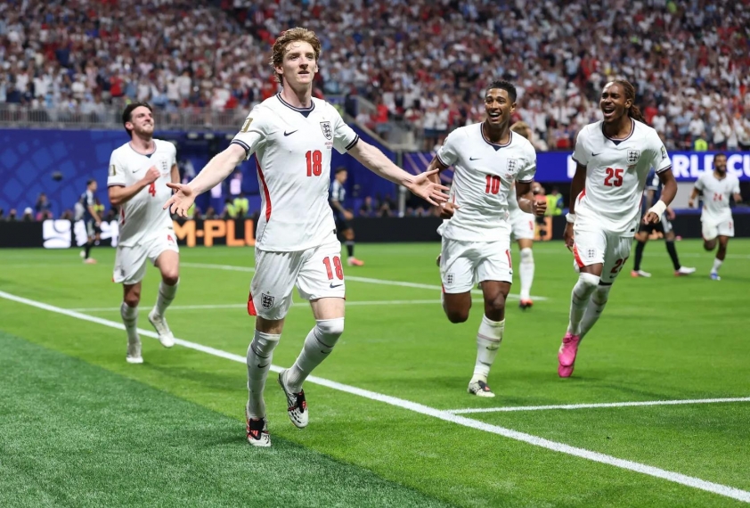 anthony-gordon-18-england-celebrates-1095552708