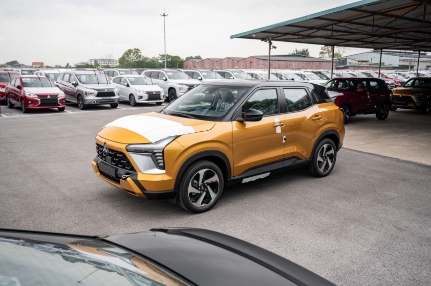 Lô xe Mitsubishi Xforce đầu tiên đã về Việt Nam, sẵn sàng ra mắt đấu Seltos, Yaris Cross? 353250