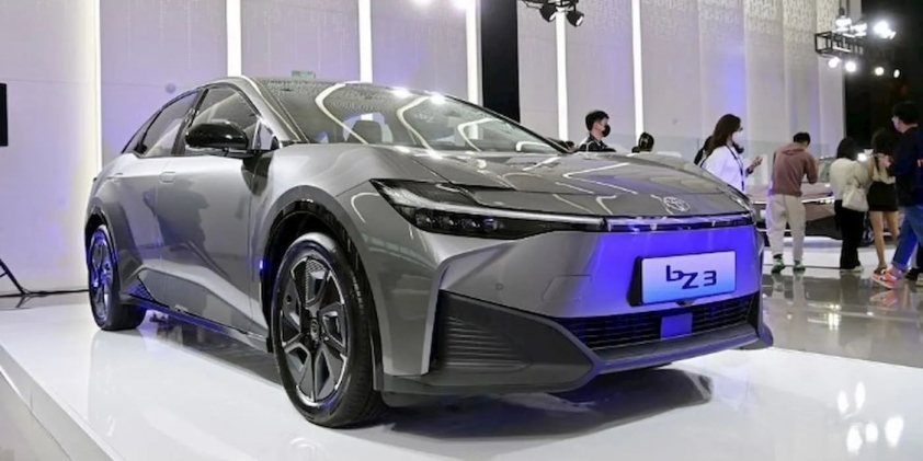 toyota-first-electric-sedan (1)_result