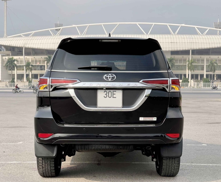 Lăn bánh 6 năm, giá chào bán của Toyota Fortuner cũ chỉ còn ngang Ford Territory ‘đập hộp’ 354564