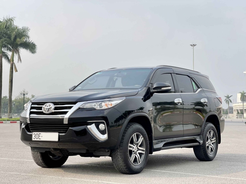 Lăn bánh 6 năm, giá chào bán của Toyota Fortuner cũ chỉ còn ngang Ford Territory ‘đập hộp’ 354565