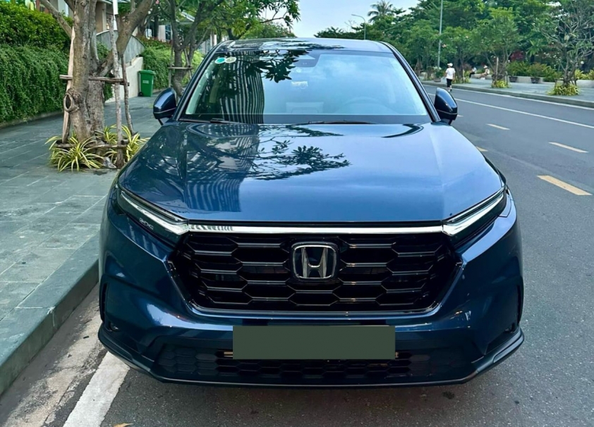 Lăn bánh vỏn vẹn chưa đầy 50 km, Honda CR-V 2024 đầu tiên lên sàn xe cũ với giá khó tin 372957
