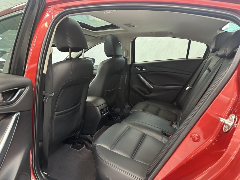Mazda6 lăn bánh 5 năm lên sàn xe cũ với giá chỉ ngang ngửa Honda City 433388