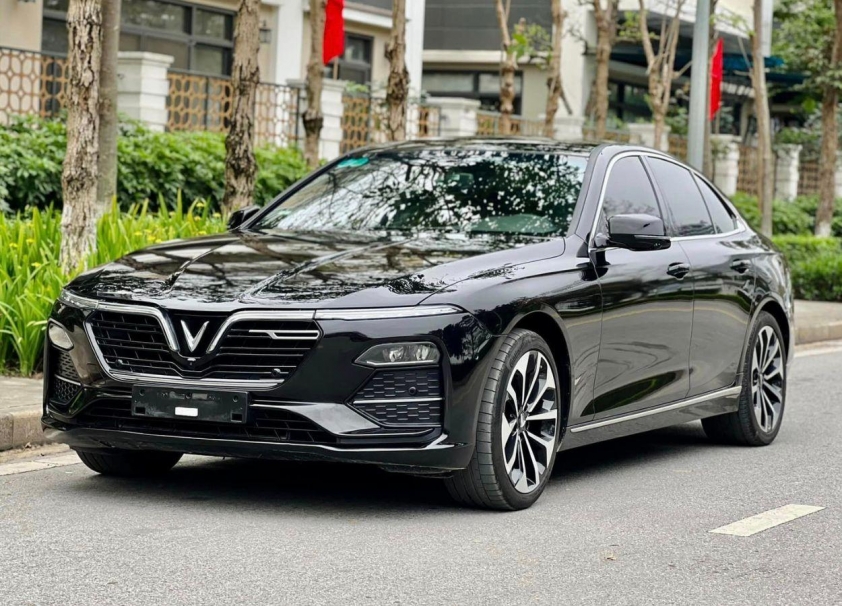 VinFast Lux A2.0 mất giá ngang một chiếc Toyota Yaris Cross sau 3 năm sử dụng 435937