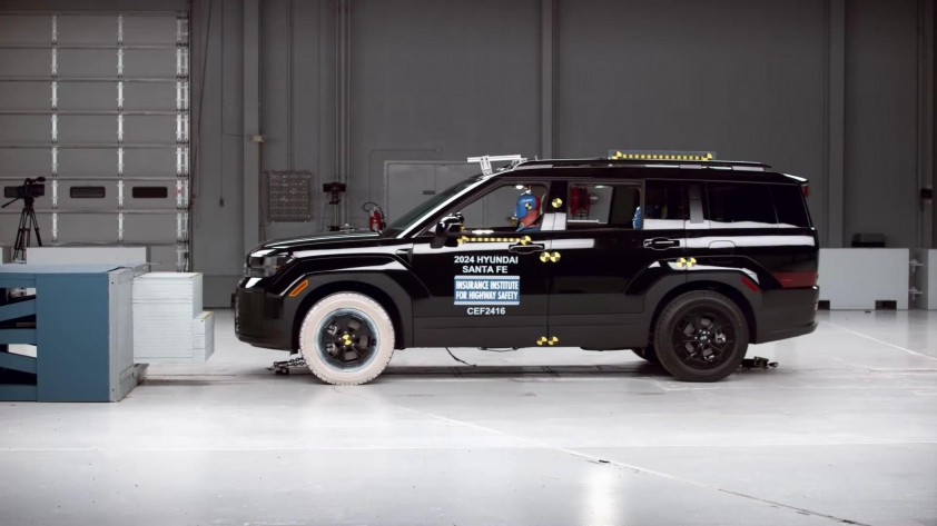 here-s-why-the-2024-hyundai-santa-fe-scored-marginal-in-the-moderate-overlap-crash-test_4