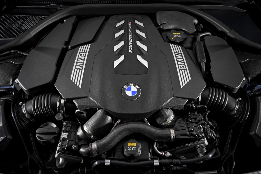 4c0645c1-bmw-m850i-v8-turbo