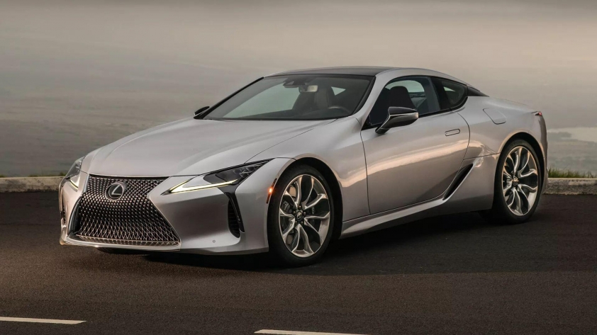 Thương hiệu xe sang Lexus xô đổ kỷ lục doanh số tồn tại suốt 35 năm 492398