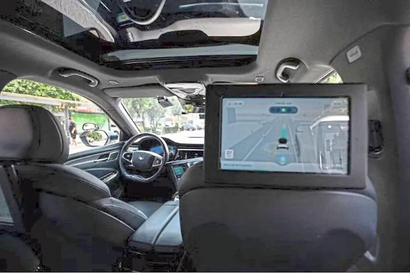 Taxi điện tự lái châm ngòi tranh cãi nảy lửa tại Trung Quốc 500536