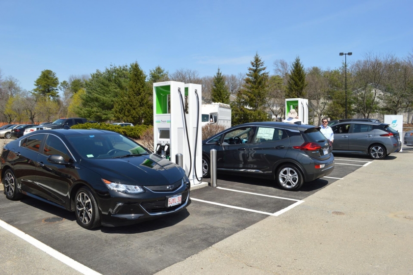 electrify-america-350-kw-chargers-at-home-depot-in-chicopee-mass_100651090_h