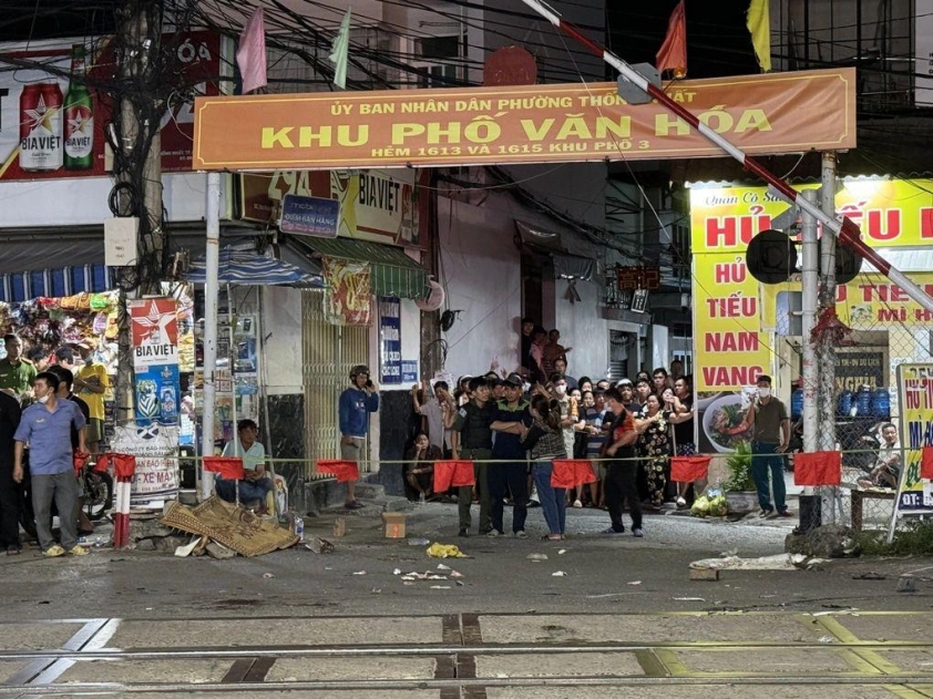 Hé lộ nguyên nhân vụ tàu hỏa đâm văng xe bán tải khiến 2 người tử vong tại Đồng Nai 504933