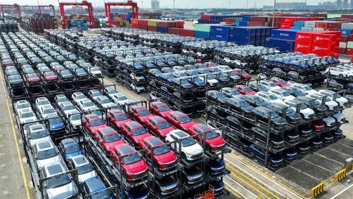 Quá nhiều xe tồn kho, các nhà sản xuất ô tô đối diện khủng hoảng thừa 509452