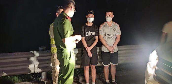 Sự cố nổ lốp thường xuyên xảy ra trên cao tốc Hà Nội - Hải Phòng, nghi vấn xuất hiện ‘đinh tặc’? 510109