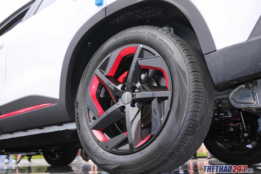 can-canh-omoda-c5-dau-tien-tai-viet-nam-san-sang-canh-tranh-seltos-yaris-cross-394625