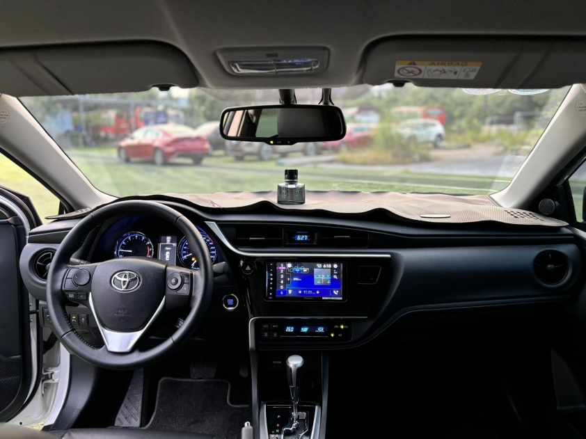 Ngỡ ngàng giá bán của Toyota Corolla Altis 2021 sau 3 năm sử dụng 511623