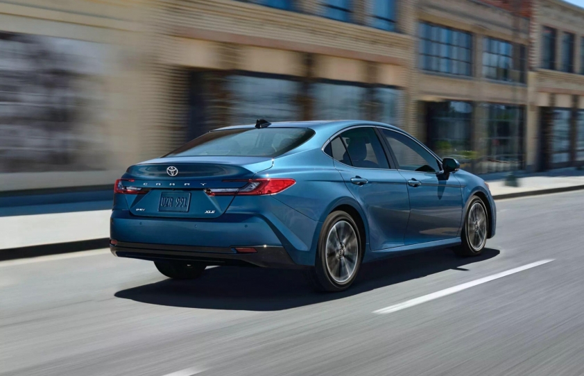 2025-Toyota-Camry-launch-00012-2048x1321_result