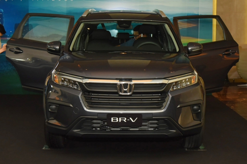 So sánh 2 phiên bản Honda BR-V 2023: Chọn bản nào khi mức chênh giá tới 44 triệu đồng? 299299