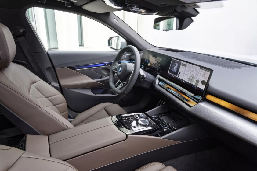 2024-BMW-i5-1_2-2048x1368