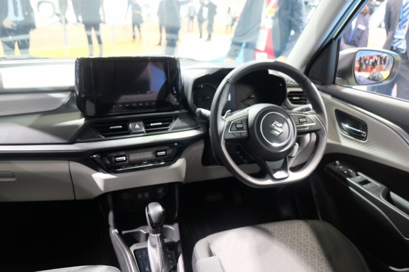 Đối thủ của Mazda 2