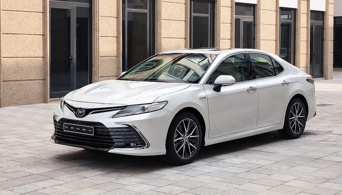 toyota-camry-2-1639733236-1639-9