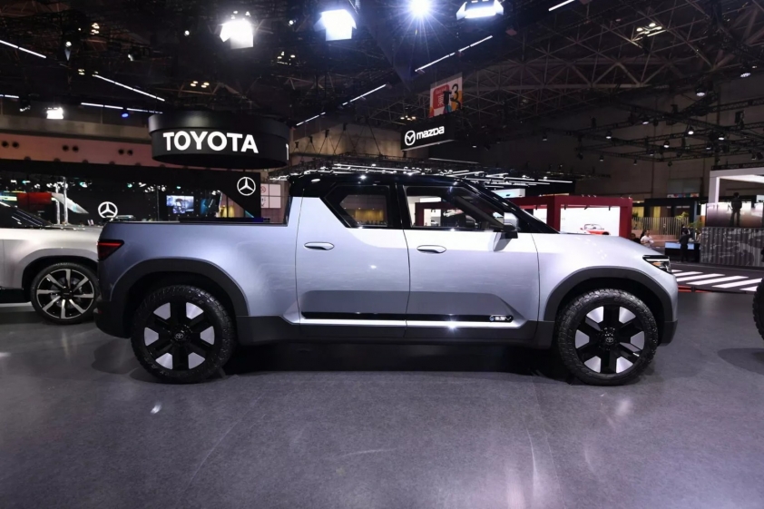 Toyota EPU Concept - Mẫu bán tải thuần điện với nội thất siêu thực dụng 349101