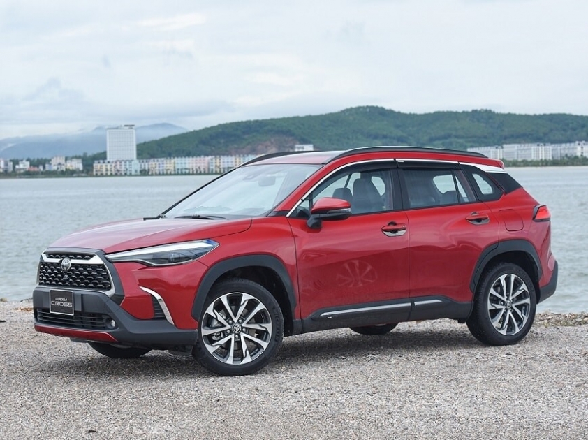 xe-toyota-corolla-cross-1-8v-mau