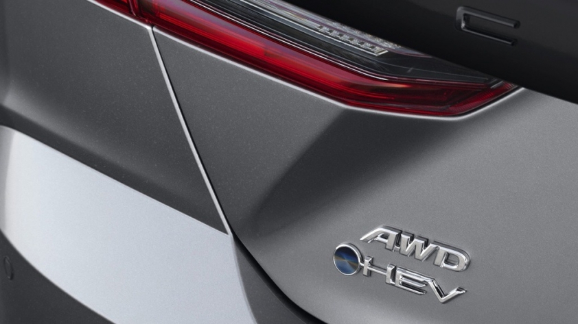 2025-toyota-camry-teaser-1699544