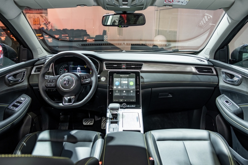 Mới ra mắt hơn 1 tháng, đối thủ của Mazda CX-5 đã giảm giá sâu tới gần 80 triệu đồng 354658