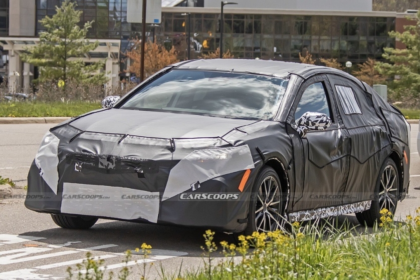 Toyota Camry 2025 chốt lịch ra mắt, sẽ có thêm bản hybrid dẫn động 4 bánh 354500