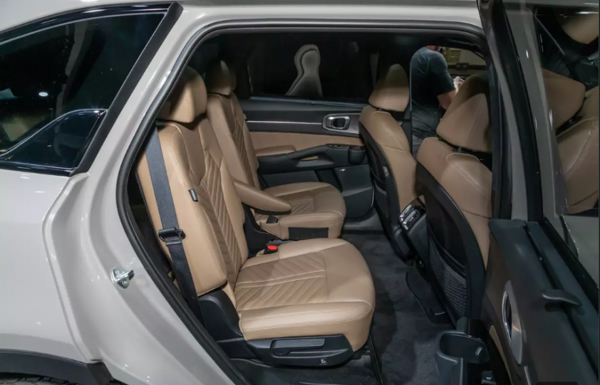 Kia Sorento 2024 ra mắt thị trường quốc tế, thêm bản X-Pro thể thao hơn 358221